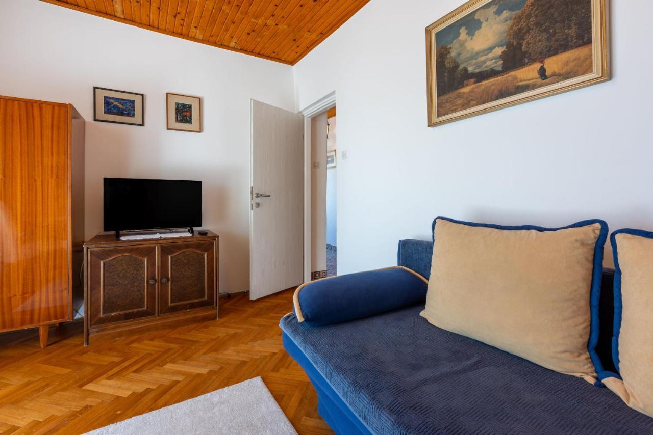 Apartments Hinic Selce Exterior foto