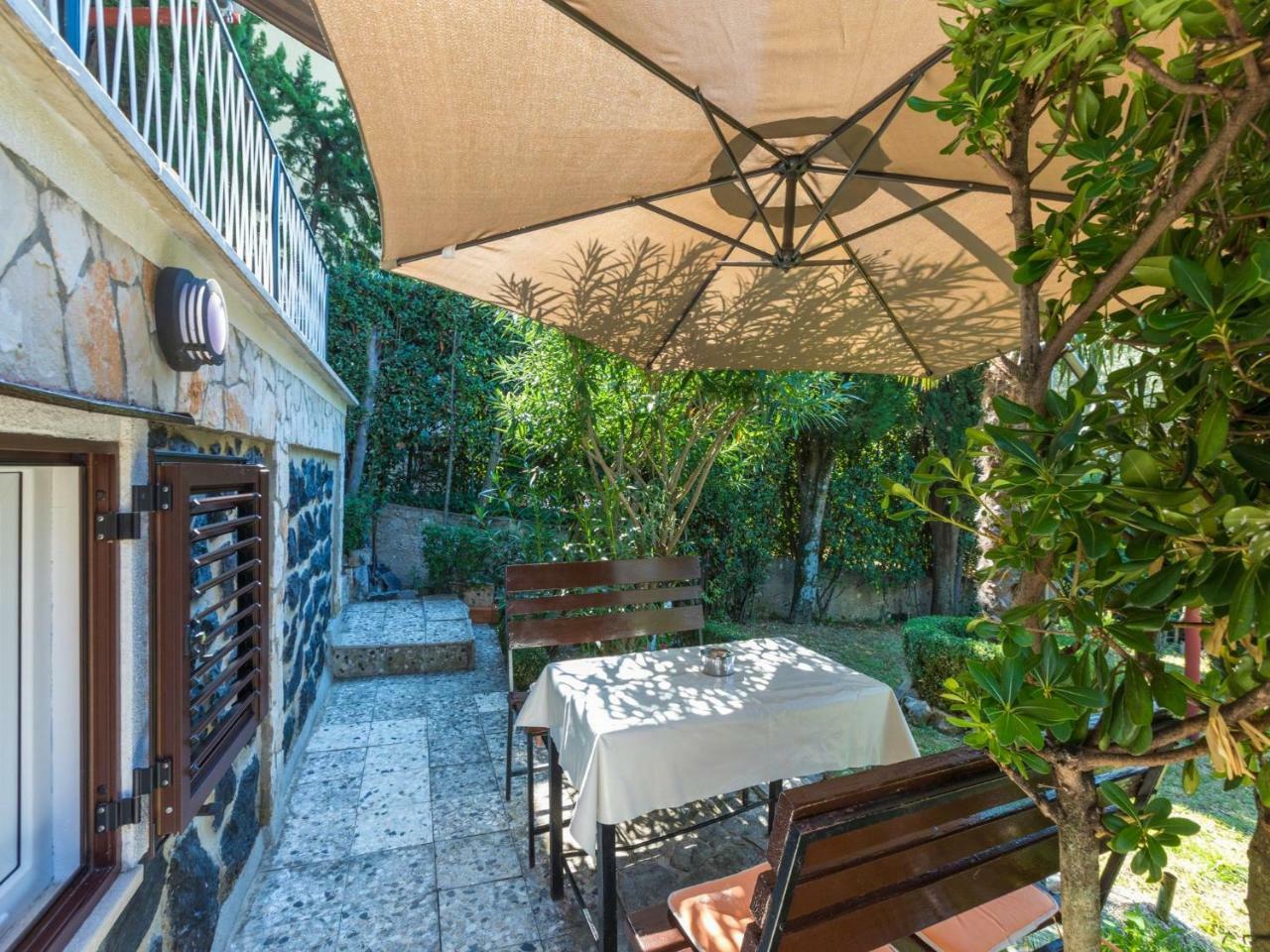 Apartments Hinic Selce Exterior foto