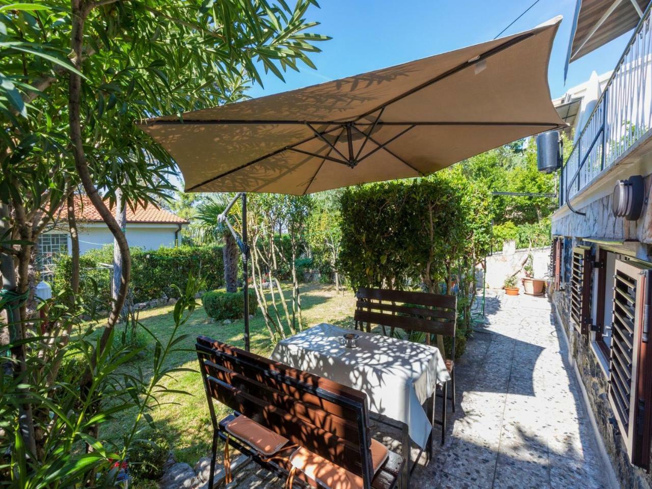Apartments Hinic Selce Exterior foto